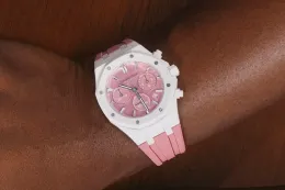 Audemars Piguet 推出 38mm 白色陶瓷 Royal Oak Chronograph 向 Serena Williams 致敬