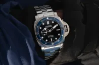 全新 Panerai Submersible PAM01756 回归无日期表盘设计