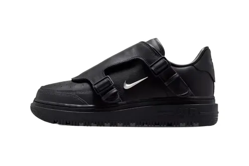 Nike 为 1982 年经典 Air Force 1 LX「Black」鞋款注入皮革与金属饰边