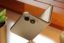 受制于 eSIM 技术准入与运营商测试 iPhone Ultra 在中国大陆可能面临上市推迟
