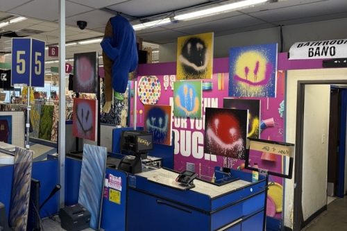 洛杉矶艺术周最火爆的「反艺术博览会」：进驻一间荒废的廉价商店