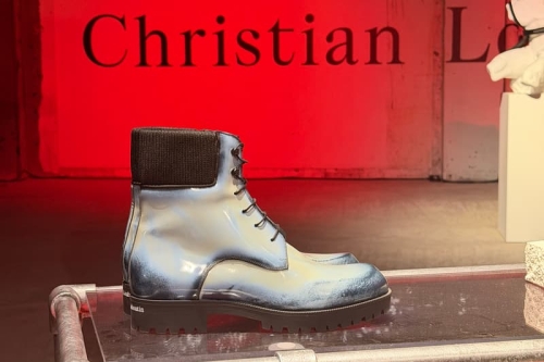 Jaden Smith 带来首个 Christian Louboutin 系列