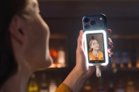 Insta360 Snap 将手机后置镜头一秒变成 Vlog 专业拍摄套装