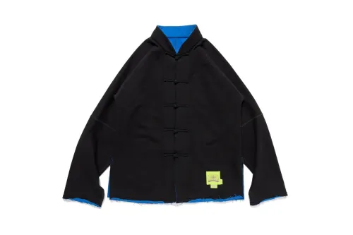 WTAPS 与 Shanghai Tang 首度推出联乘系列