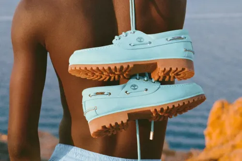 Jacquemus 与 Timberland 推出「Lagoon Blue」Authentic Boat Shoe 联乘鞋款