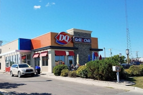 Dairy Queen 在北美多家得来速餐厅上线 AI 点餐聊天机器人
