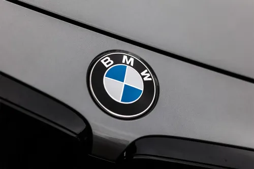 据报宝马 BMW 将基于 Neue Klasse 架构开发 2028 年纯电 i4 Convertible