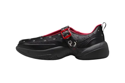 Jordan Pointe 史上最型号色登场：金属银撞经典 University Red