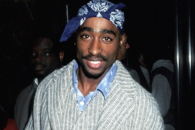 Tupac 挚友 Outlawz 证实将其火化后骨灰掺入卷菸中吸食