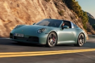 保时捷 Porsche 911 正式发表 Carrera 4S Coupé、Cabriolet 与 Targa 全轮驱动车型
