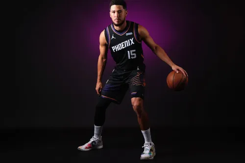 Devin Booker 于 Phoenix Suns 媒体日率先曝光 Futura × Nike Book 2 鞋款