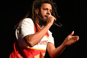J. Cole 释出全新单曲〈Disc 2 Track 2〉，领军预热新专辑《The Fall-Off》