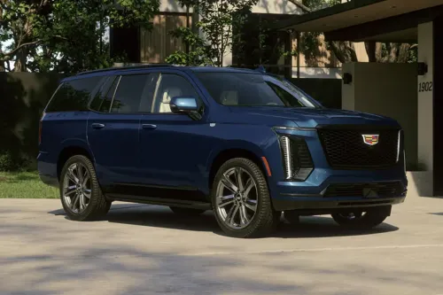 2027 Cadillac Escalade 起售价升至 105,595 美元,旗舰 SUV 跨越六位数门槛