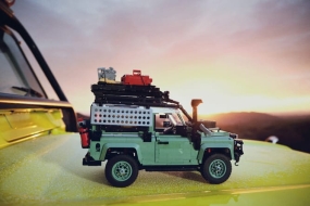LEGO 推出经典 Land Rover Defender 90 越野车全新积木模型