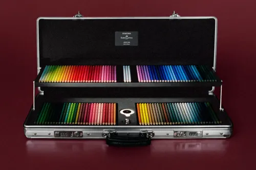 RIMOWA 与 Faber-Castell 联乘推出奢华艺术家笔盒
