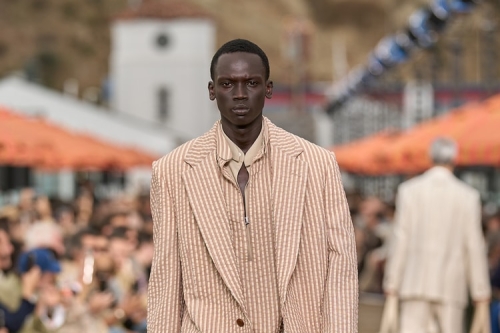 ZEGNA 2027 夏季时装秀登场