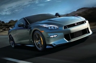 日产 Nissan 下一代 GT-R 混能登场，沿用 VR38 引擎本体