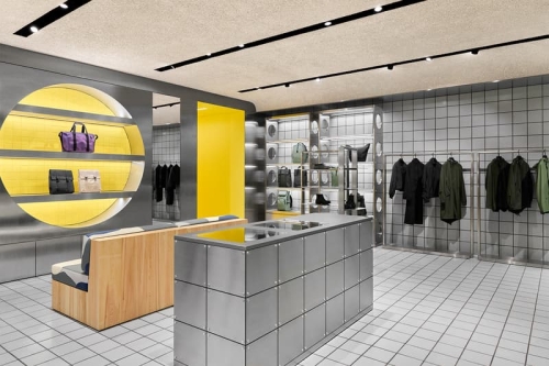 Rains 亚洲首家旗舰店插旗上海