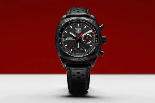 TAG Heuer 推出 Monza 飞返计时腕表，纪念系列 50 周年