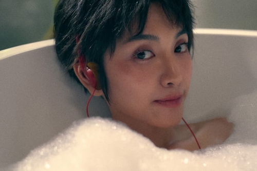 怪怪新人 Hernia 不只要你多喝水，还将展开「人类交流计划」