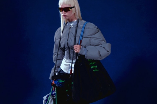 Topologie 携手 PLEASURES 推出全新机能旅行胶囊系列