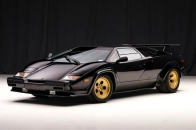 仅行驶 2,100 英里！1988 Lamborghini Countach 5000 QV「时光胶囊」即将拍卖