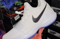 Nike PG1 经典配色「White Ice」鞋款即将复刻回归
