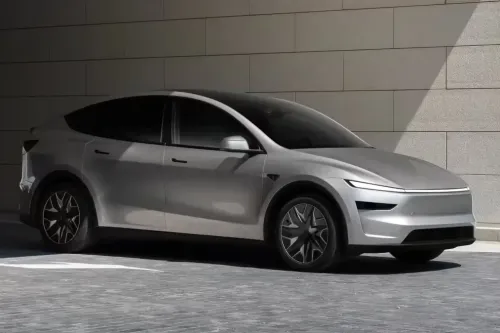 消息称特斯拉 Model Y L 北美上市时间已敲定,8 月或 9 月推出