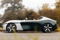 Longbow Speedster 超轻量纯电跑车：史上最轻 EV 之一