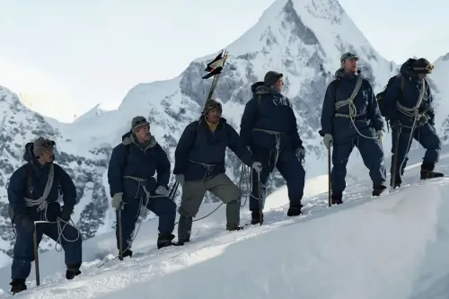 Apple TV 释出 Tom Hiddleston 主演珠穆朗玛峰剧情片《Tenzing》官方预告