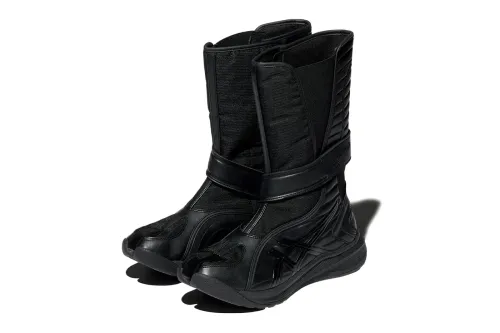 Kiko Kostadinov × ASICS 全新 ILARGI FF Boot「Obsidian Black」鞋款登场