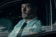 Chris Hemsworth、Halle Berry 于《Crime 101》最新预告中与 Mark Ruffalo 上演劫案对决
