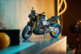 LEGO® 机械组推出全新 YAMAHA MT-10 SP 套装