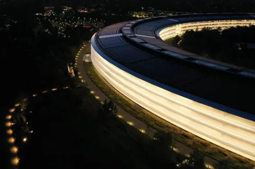 Apple 苹果挖角 Meta 资深律师，重组法务团队应对全球诉讼挑战