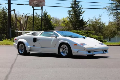 兰博基尼 1989 Lamborghini Countach 25 周年纪念车型正式展开拍卖
