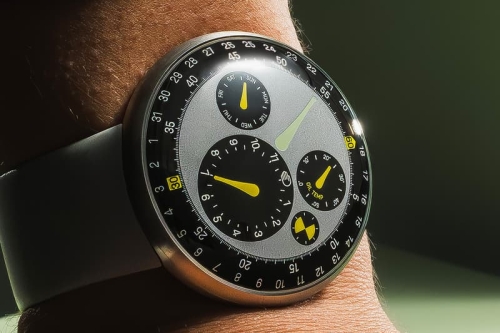 Ressence 携手 Marc Newson 推出 TYPE 3 MN 联名腕表