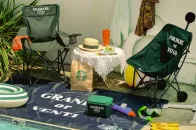 STARBUCKS STAND by BEAMS 携手 Coleman 推出户外家具系列