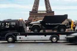 镶满珍珠的 BRABUS SUPERBLACK G800 现身巴黎时装周