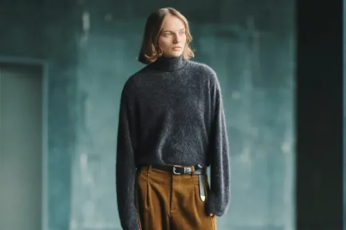 Clare Waight Keller 主导设计的 UNIQLO : C 2026 秋冬系列正式发布