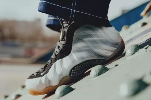 Nike Air Foamposite One 最新配色「Dream a World」鞋款发售资讯公开