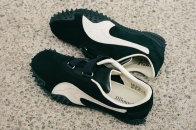 JJJJound 再度联手 PUMA 带来深绿麂皮 Mostro 鞋款