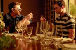Andrew Garfield 在 Luca Guadagnino《Artificial》首支预告中饰演 Sam Altman