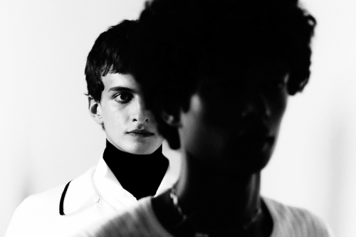 Wales Bonner × John Smedley 联名胶囊系列登场