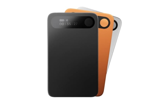 这款 AI 记录神器，把 GPT‑5 火力藏进一张「信用卡」里