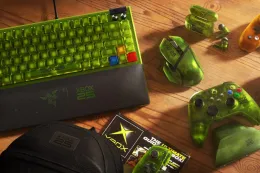 Designed for Xbox 25周年纪念系列电竞周边商品亮相