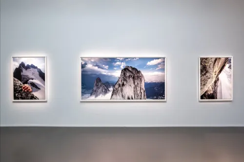 Apple 发表《What Holds Us》摄影展，作品全以 iPhone 18 Pro 拍摄