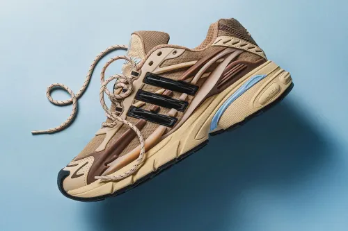 adidas Originals 与 Pharrell Williams 推出 VIRGINIA Adistar Jellyfish 最新「Tan」配色鞋款