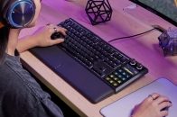 Corsair Galleon 100 SD 机械键盘登场：内建 Stream Deck 一机控晒直播同游戏