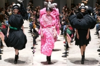 COMME des GARÇONS 2026 秋冬女装大秀登场