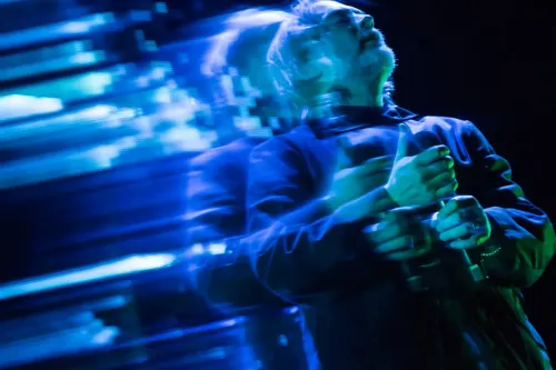 Thom Yorke 与 Stanley Donwood 把「No Go Elevator」新展带到威尼斯